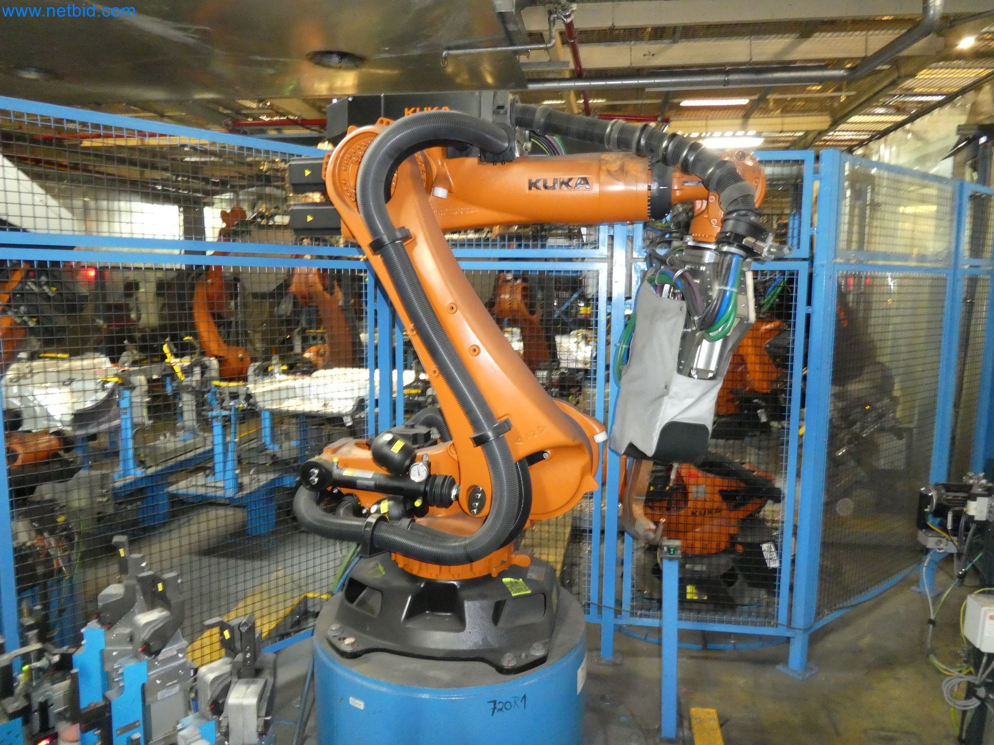 Robots, welding equipment and assembly accessories from the automotive industry-86