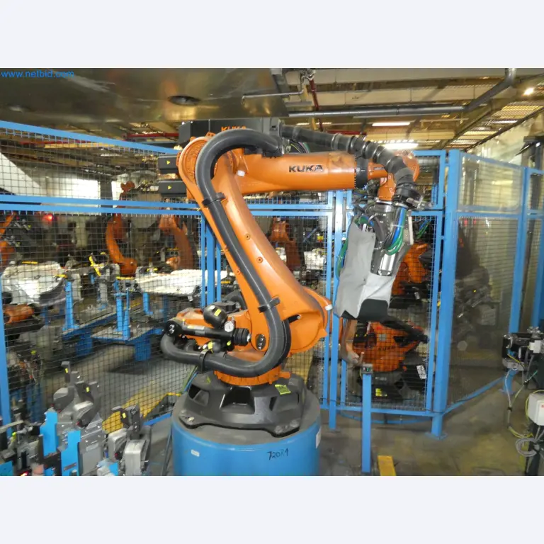 Robots, welding equipment and assembly accessories from the automotive industry-86