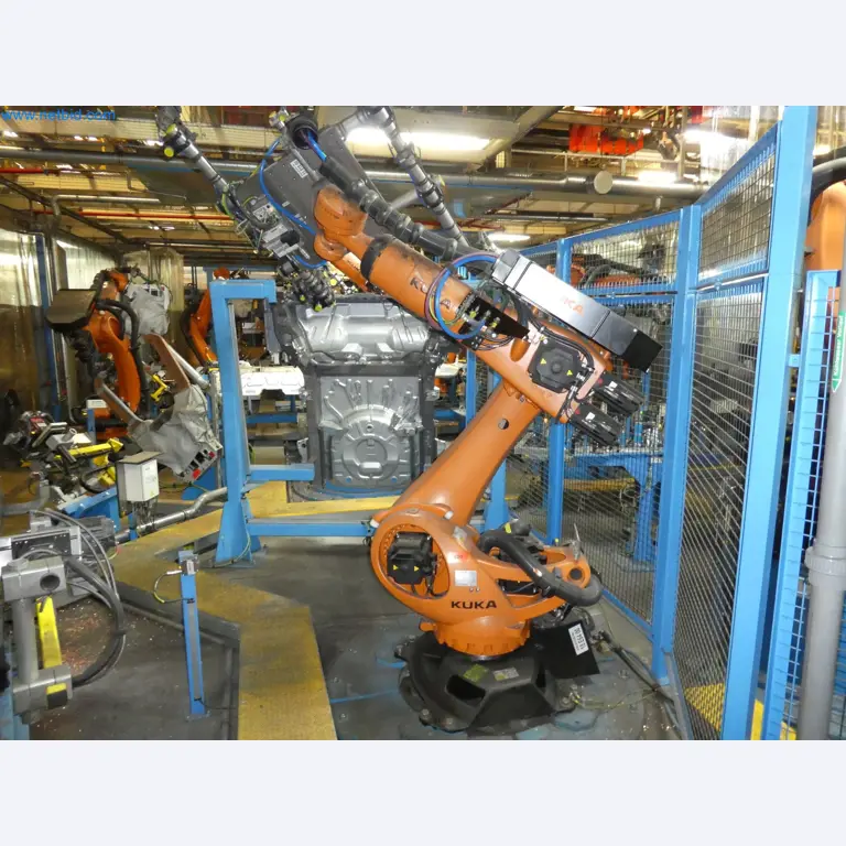 Robots, welding equipment and assembly accessories from the automotive industry-88
