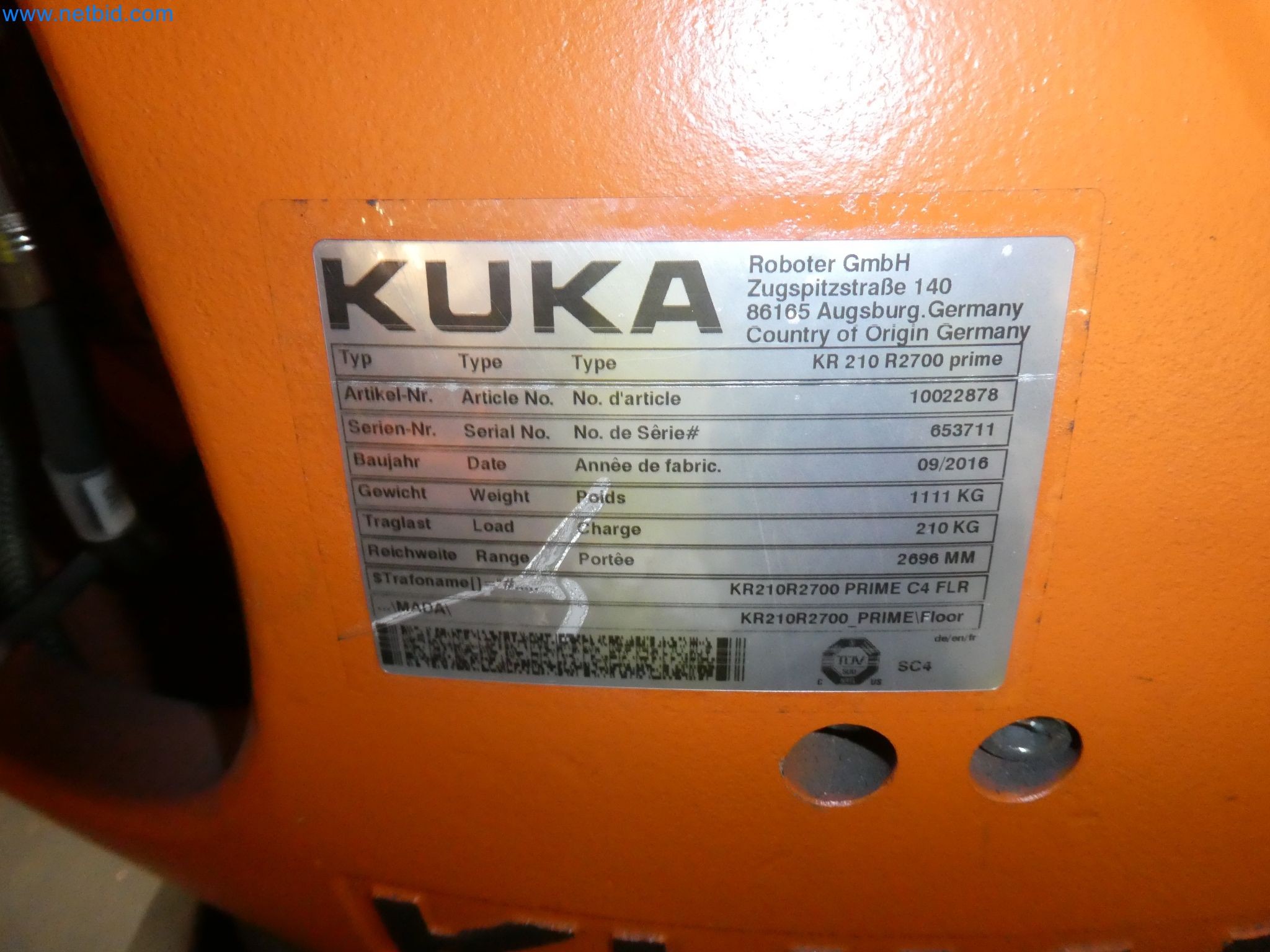 Robots, welding equipment and assembly accessories from the automotive industry-89