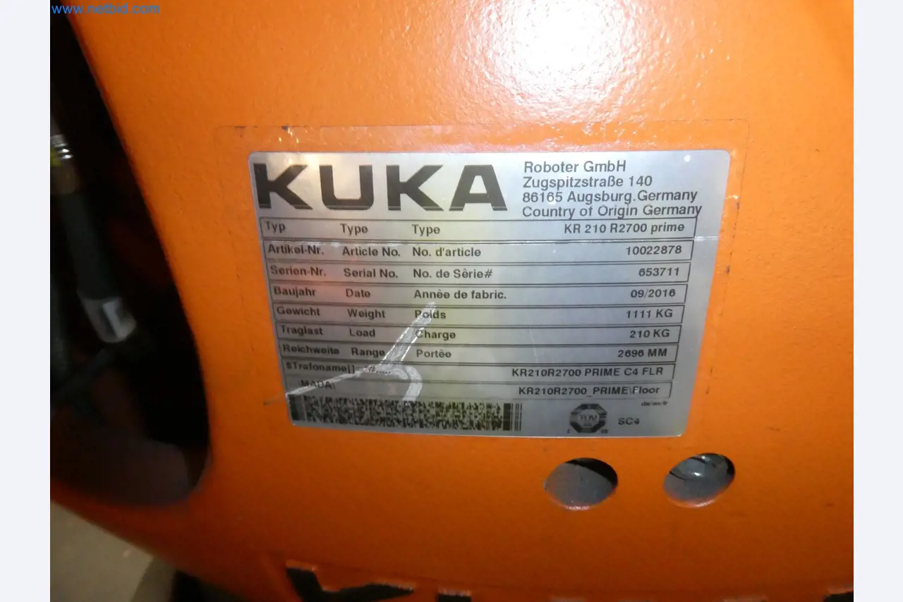 Robots, welding equipment and assembly accessories from the automotive industry-89