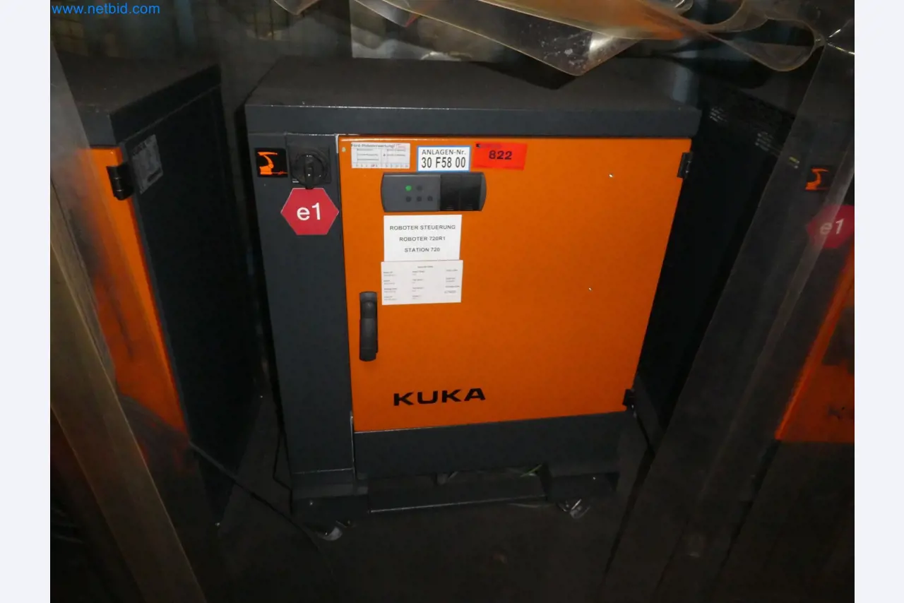 Robots, welding equipment and assembly accessories from the automotive industry-90