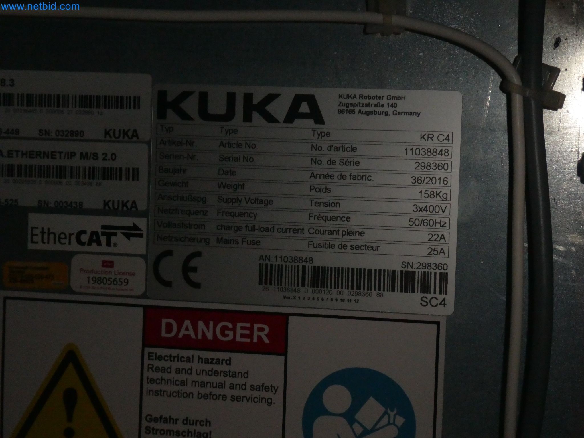 Robots, welding equipment and assembly accessories from the automotive industry-92