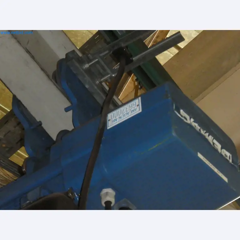 Robots, equipos de soldadura y accesorios de montaje de la industria del automóvil-1