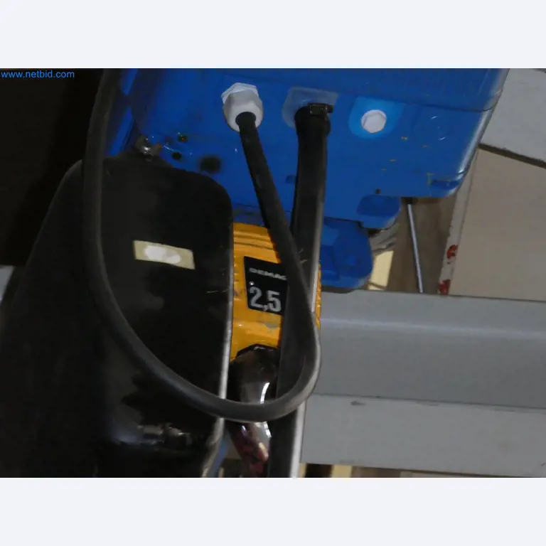 Robots, equipos de soldadura y accesorios de montaje de la industria del automóvil-2