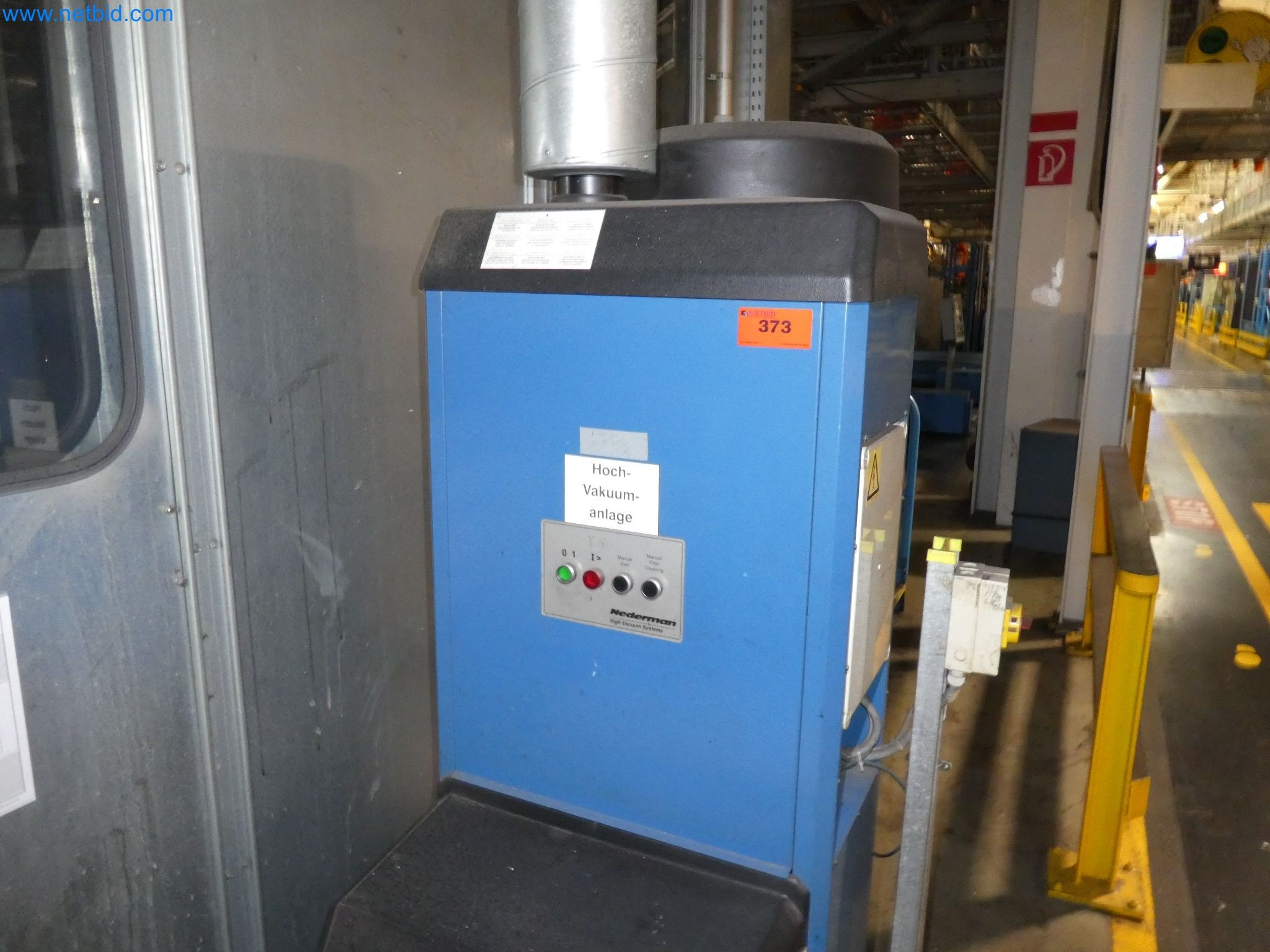 Robots, equipos de soldadura y accesorios de montaje de la industria del automóvil-2