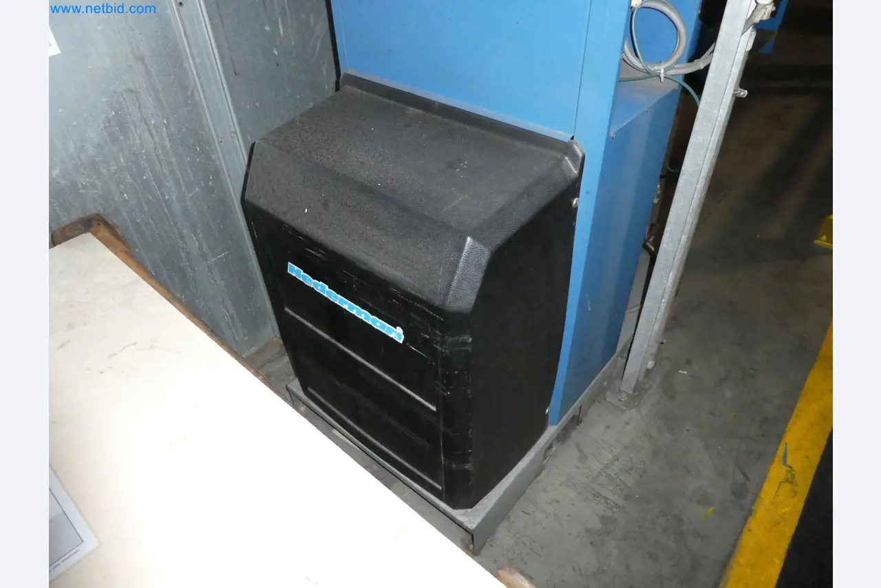 Robots, equipos de soldadura y accesorios de montaje de la industria del automóvil-4