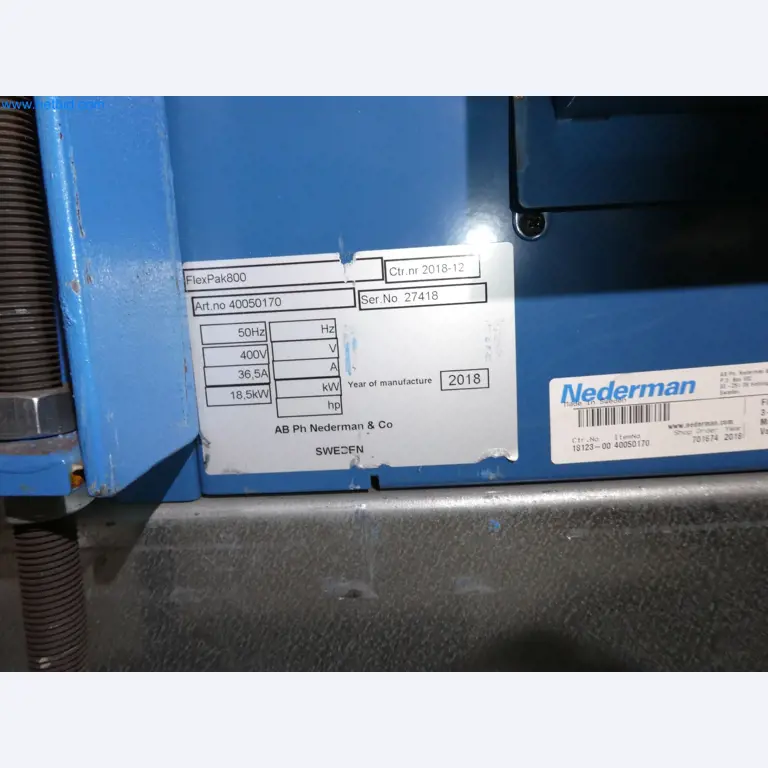 Robots, equipos de soldadura y accesorios de montaje de la industria del automóvil-2