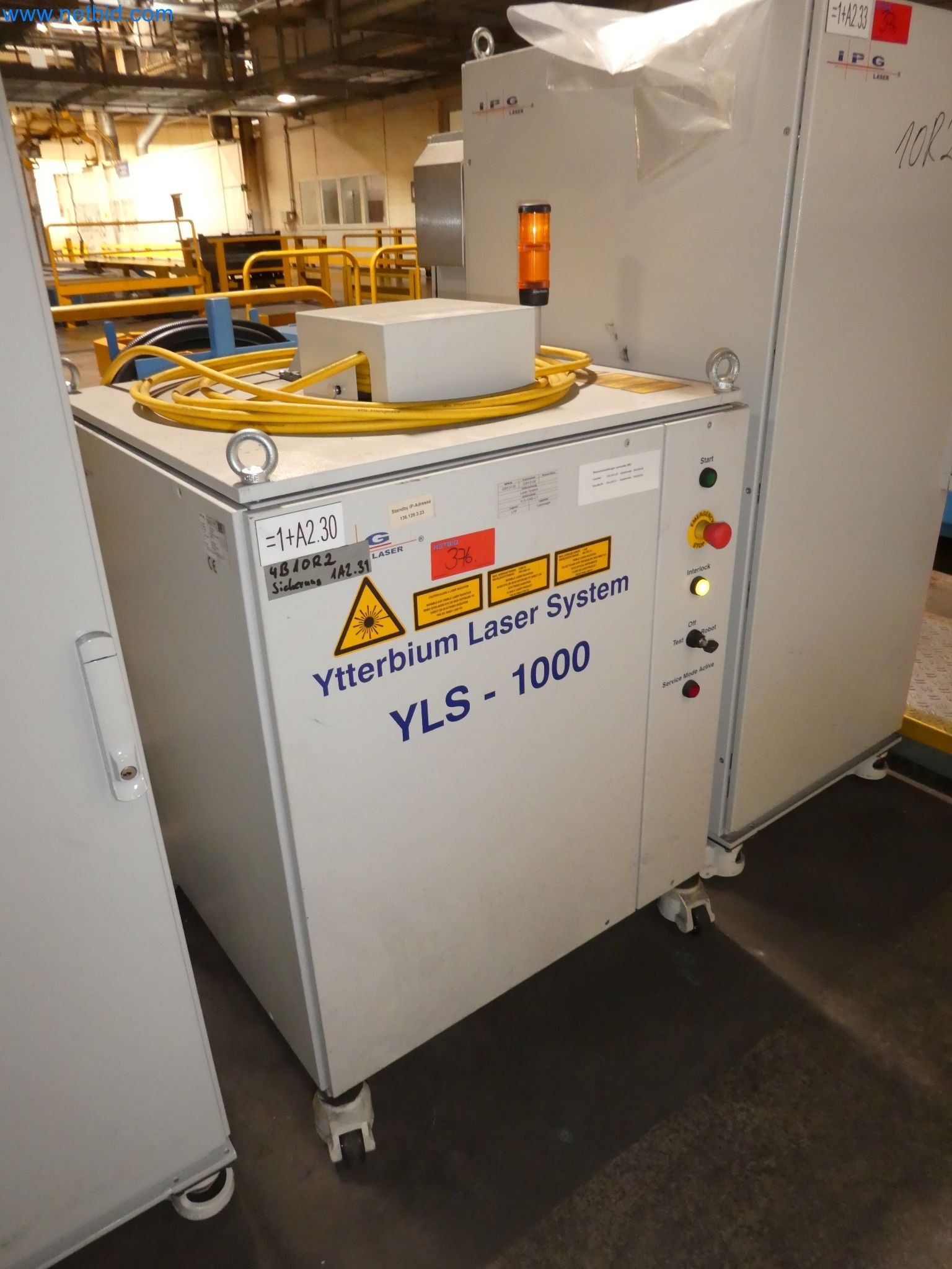 Robots, equipos de soldadura y accesorios de montaje de la industria del automóvil-3