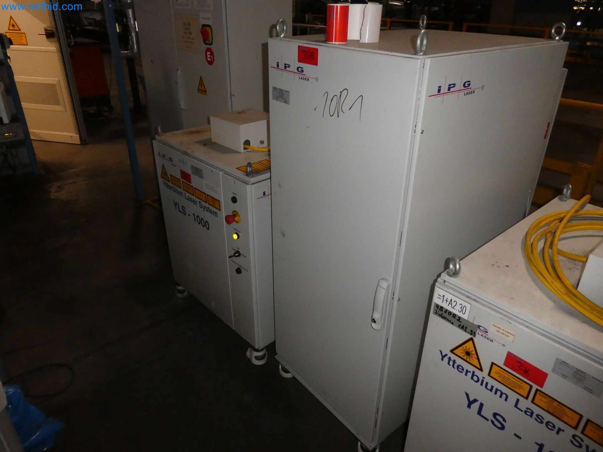 Robots, equipos de soldadura y accesorios de montaje de la industria del automóvil-5