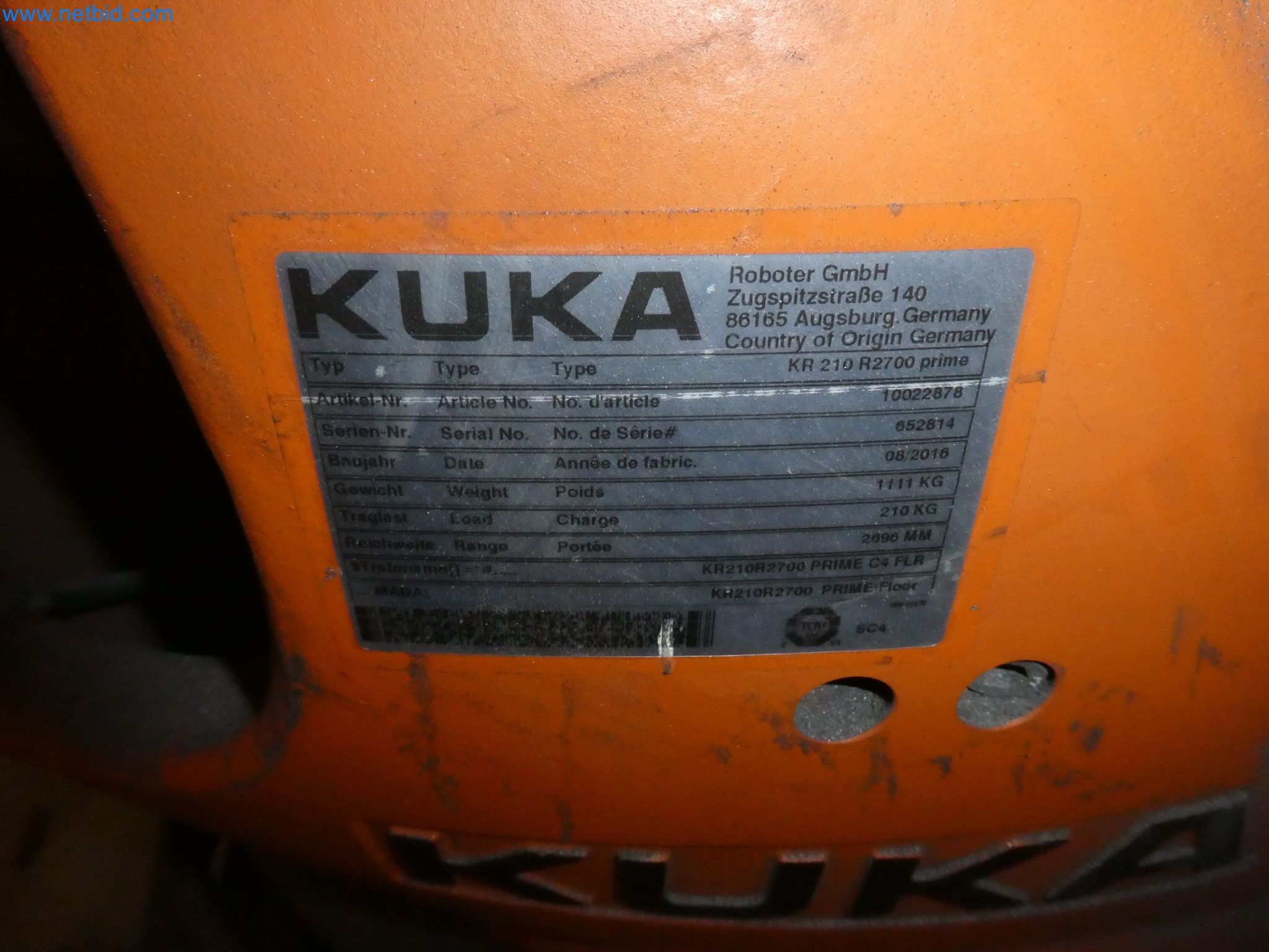 Robots, welding equipment and assembly accessories from the automotive industry-100