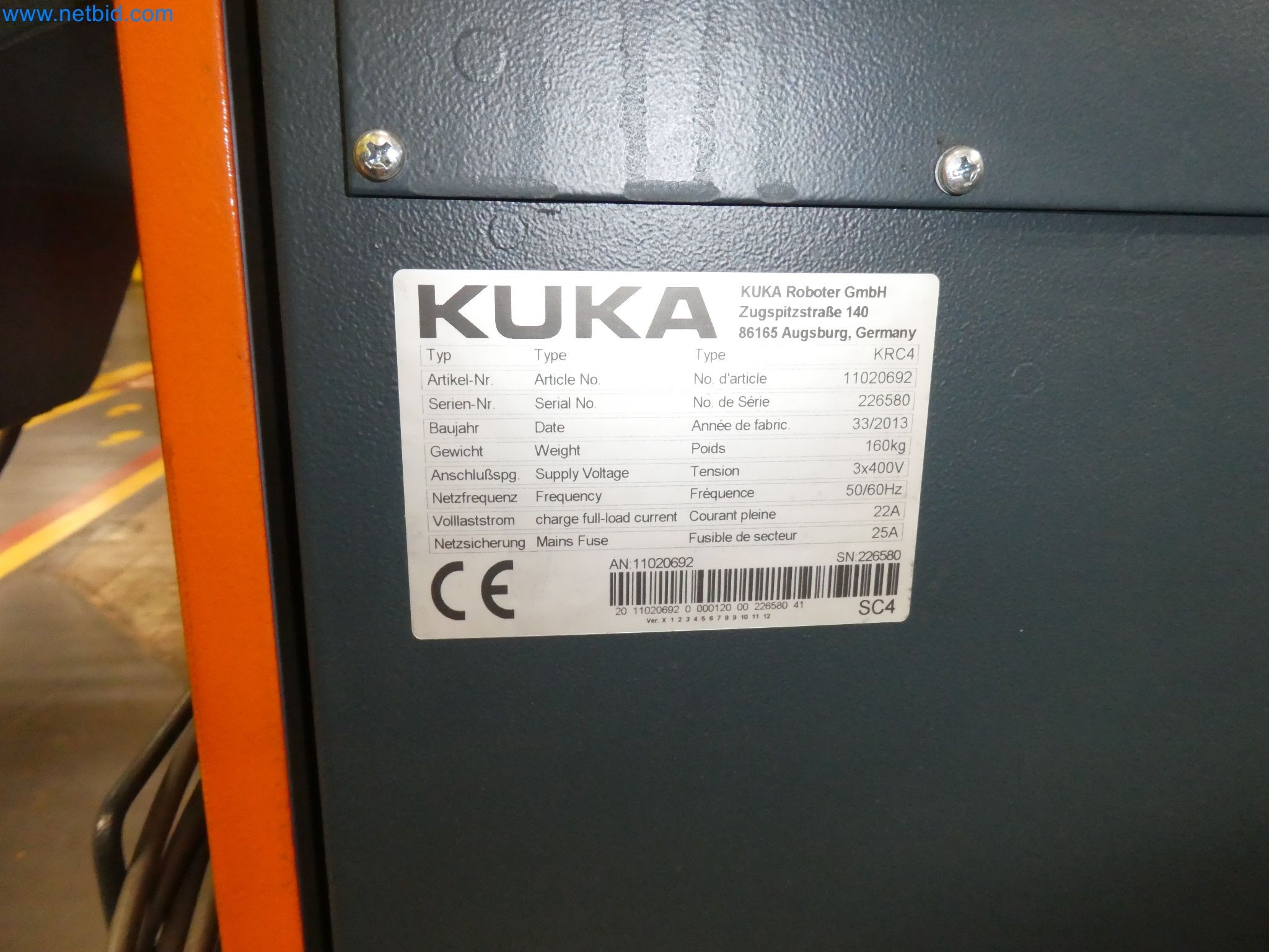 Robots, welding equipment and assembly accessories from the automotive industry-101