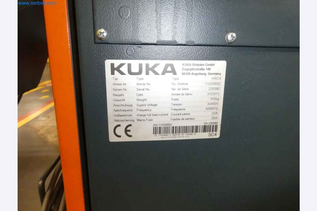 Robots, welding equipment and assembly accessories from the automotive industry-101