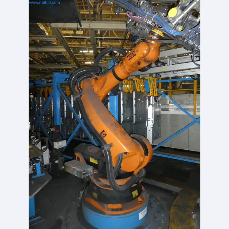 Robots, welding equipment and assembly accessories from the automotive industry-104