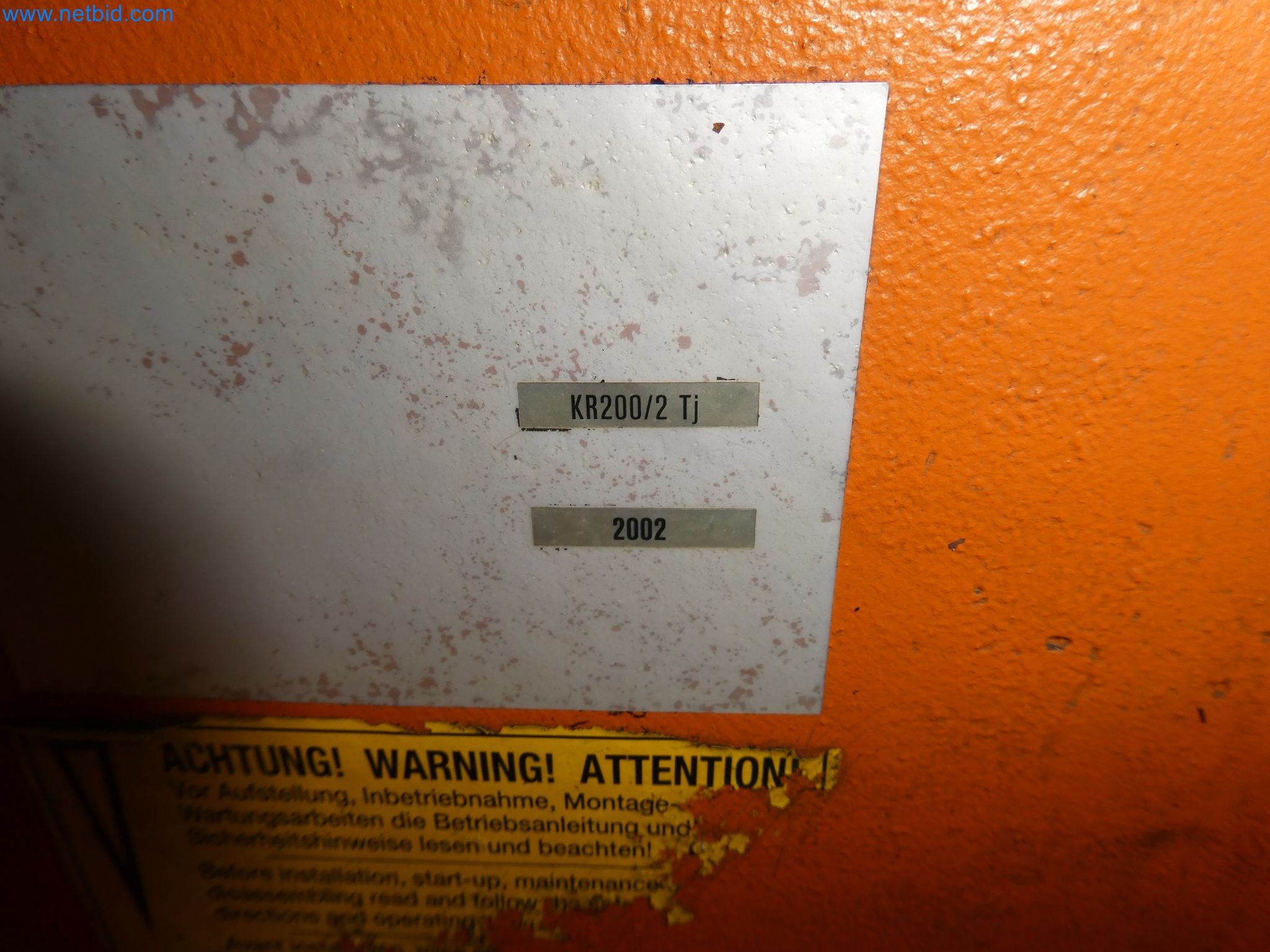 Robots, welding equipment and assembly accessories from the automotive industry-107