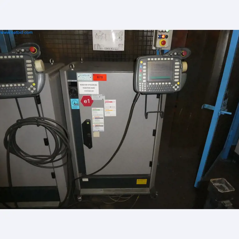 Robots, welding equipment and assembly accessories from the automotive industry-108