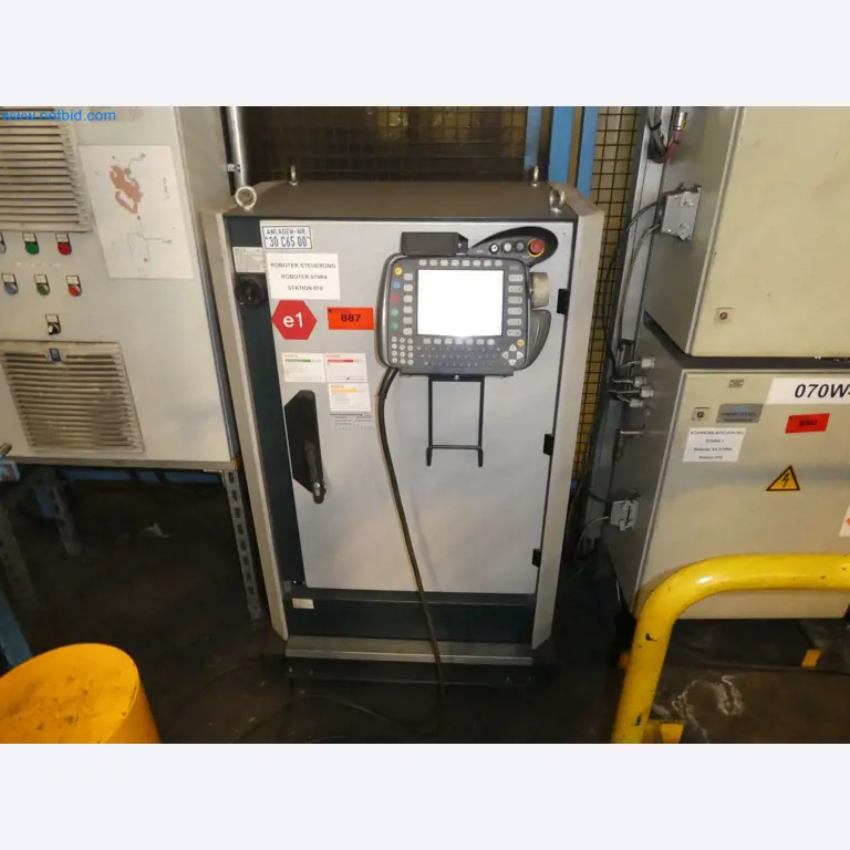 Robots, welding equipment and assembly accessories from the automotive industry-110