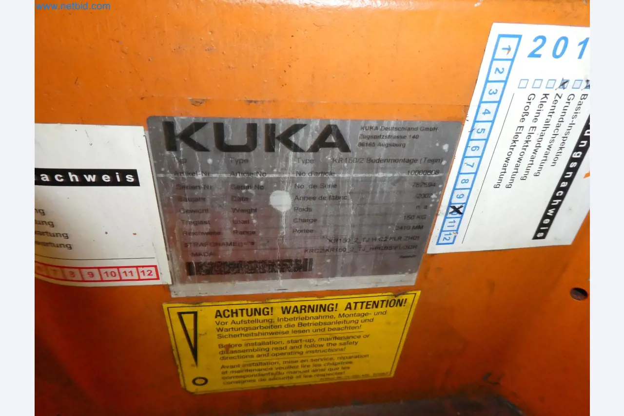 Robots, welding equipment and assembly accessories from the automotive industry-115