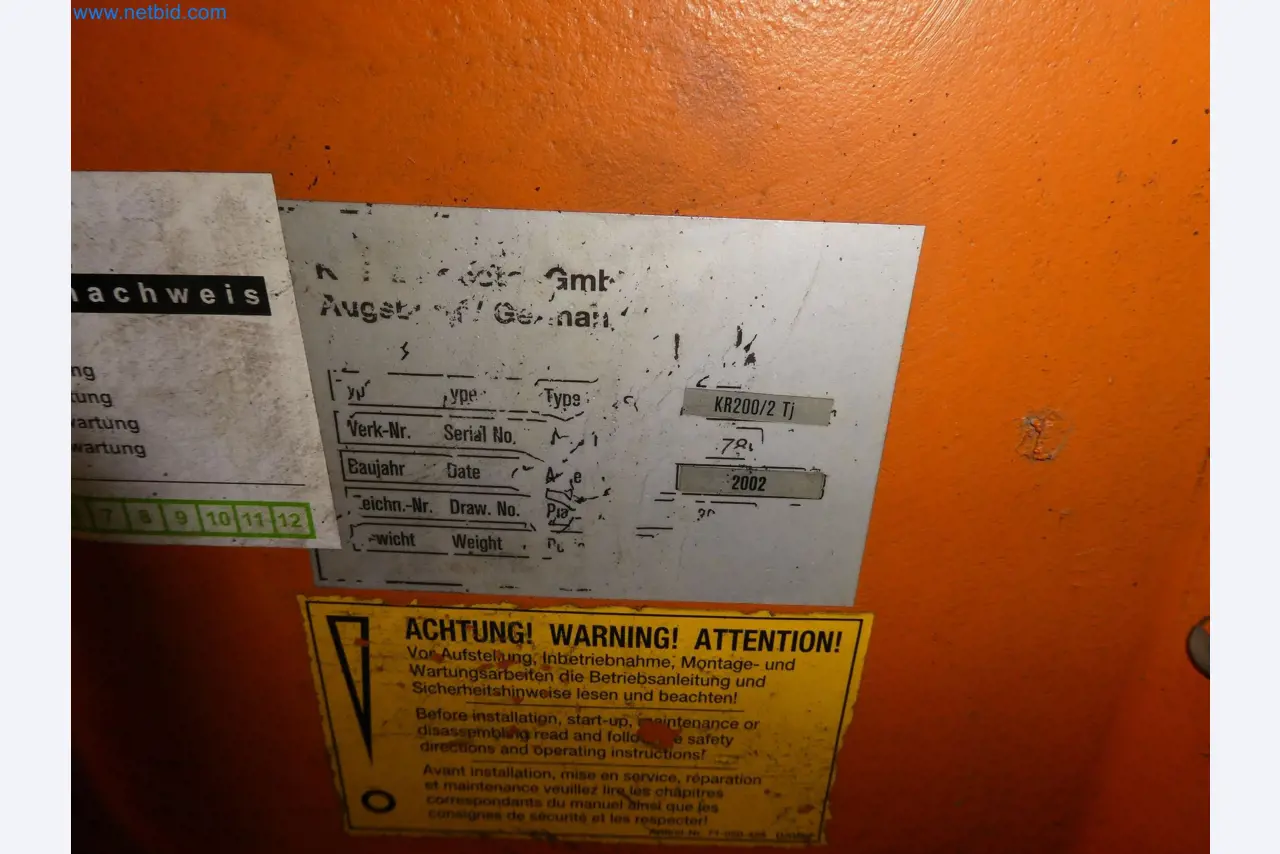 Robots, welding equipment and assembly accessories from the automotive industry-122