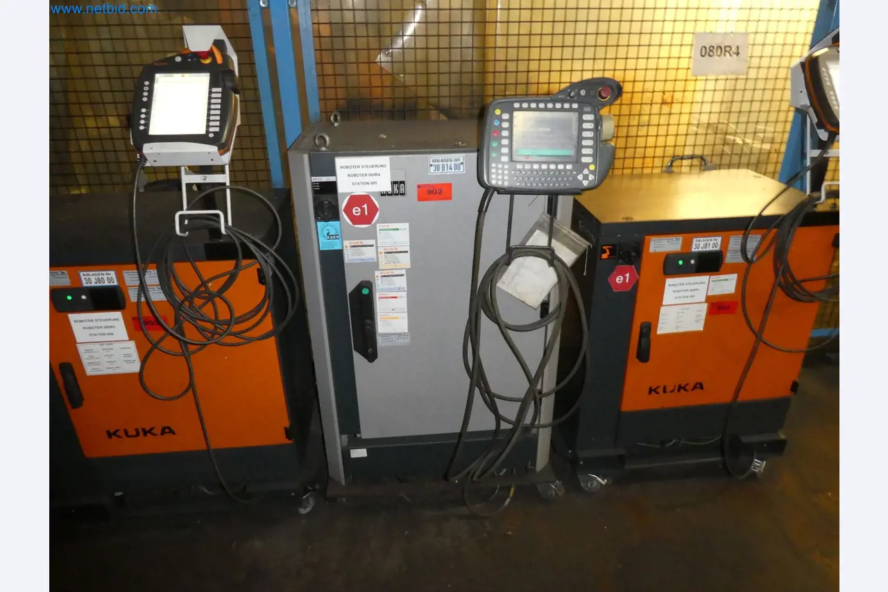 Robots, welding equipment and assembly accessories from the automotive industry-123