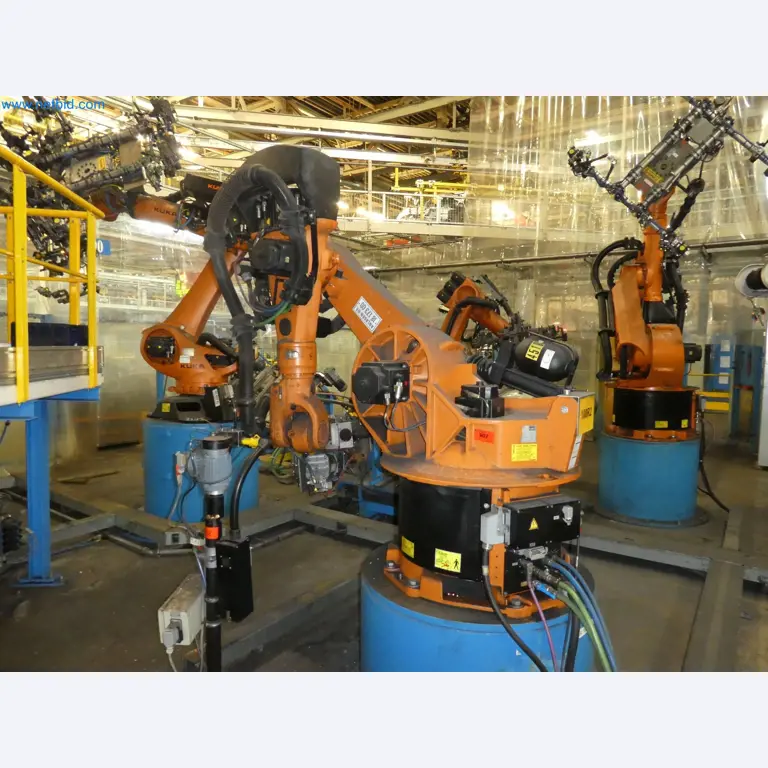 Robots, welding equipment and assembly accessories from the automotive industry-126