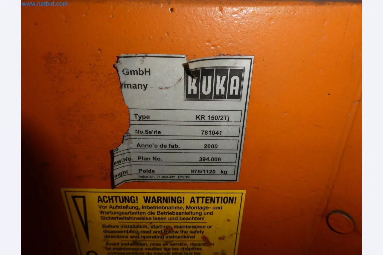 Robots, welding equipment and assembly accessories from the automotive industry-127