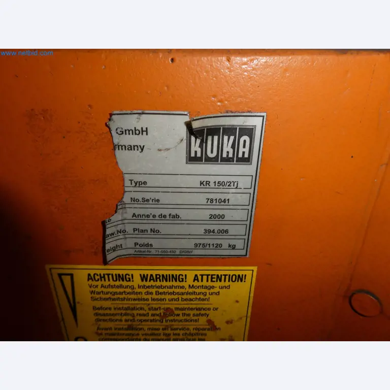 Robots, welding equipment and assembly accessories from the automotive industry-127