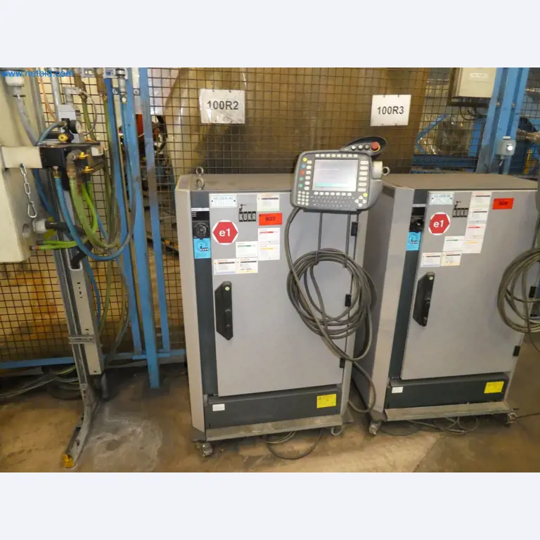 Robots, welding equipment and assembly accessories from the automotive industry-130