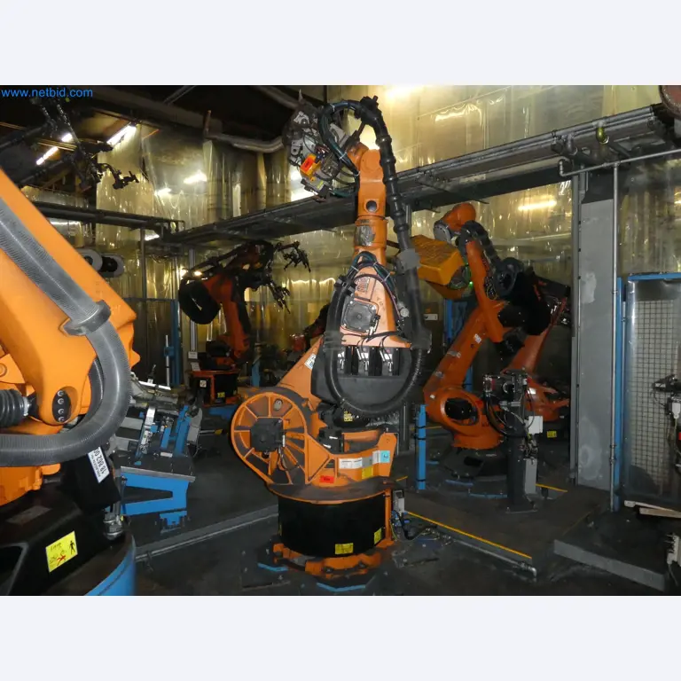 Robots, welding equipment and assembly accessories from the automotive industry-131