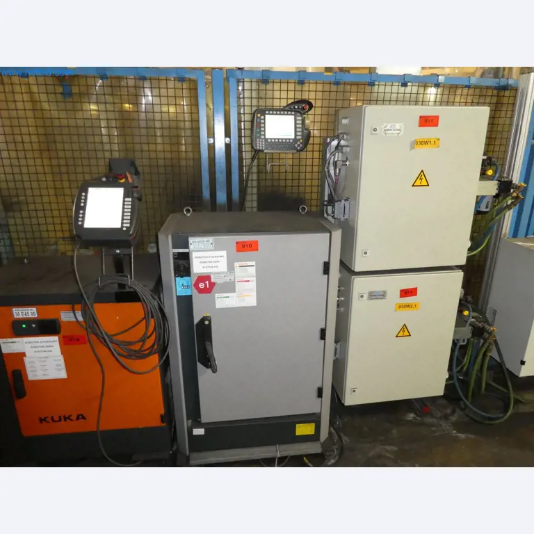 Robots, welding equipment and assembly accessories from the automotive industry-135