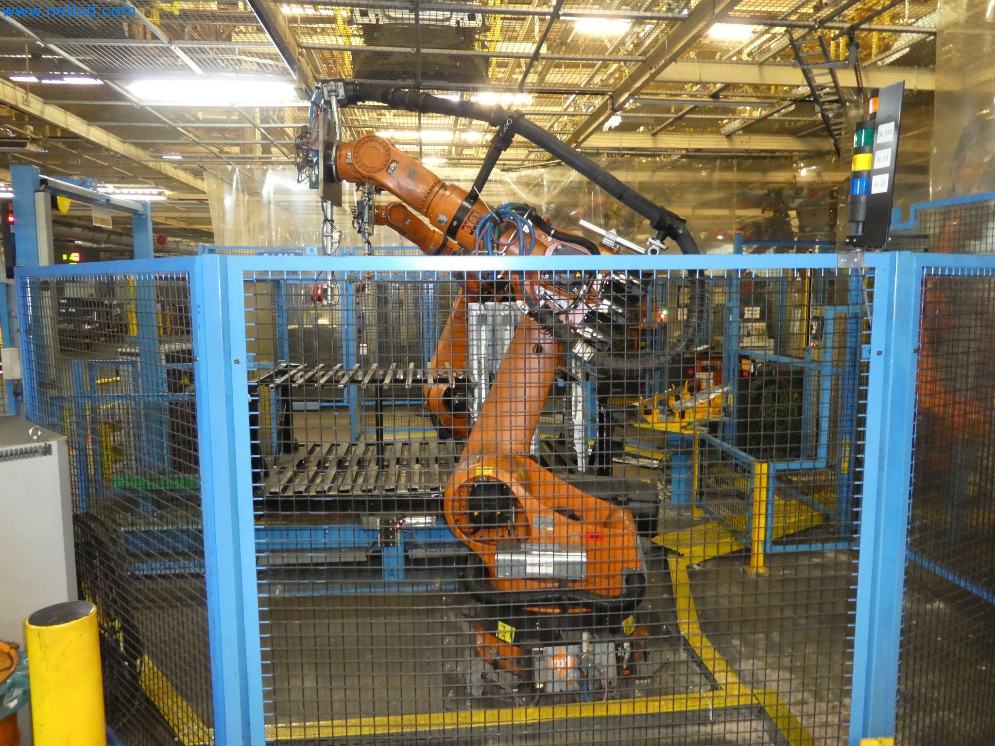 Robots, welding equipment and assembly accessories from the automotive industry-13