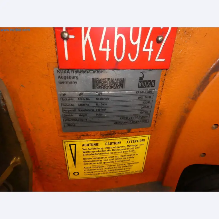 Robots, welding equipment and assembly accessories from the automotive industry-16