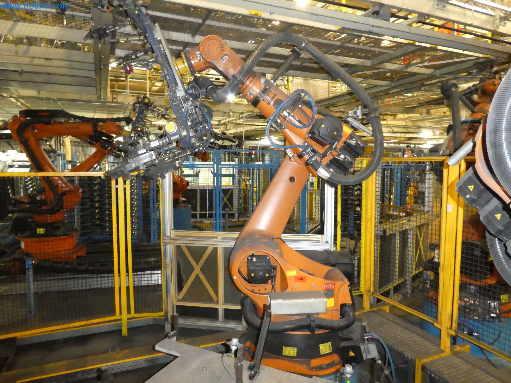 Robots, welding equipment and assembly accessories from the automotive industry-17