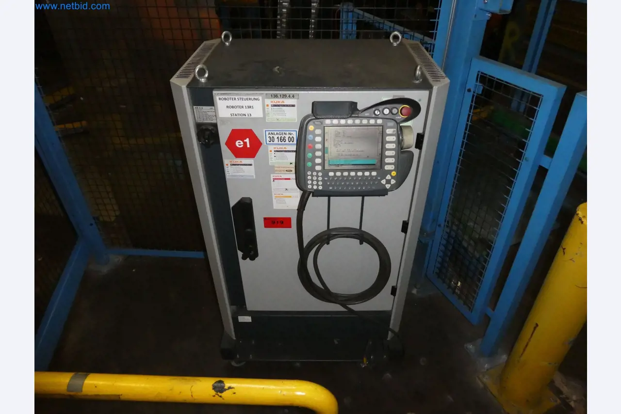 Robots, welding equipment and assembly accessories from the automotive industry-19