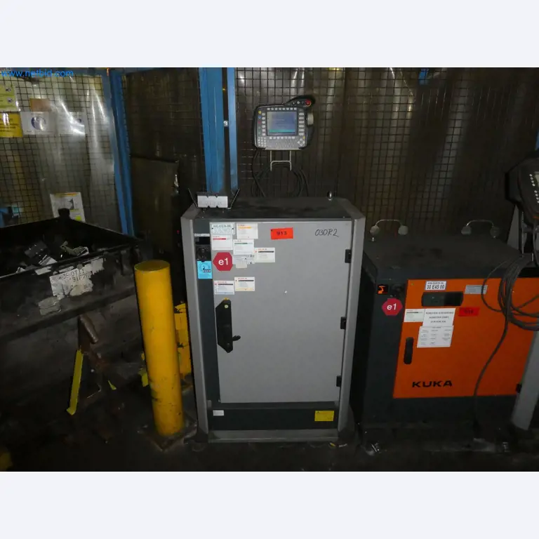 Robots, welding equipment and assembly accessories from the automotive industry-1