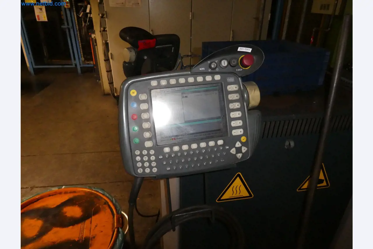 Robots, welding equipment and assembly accessories from the automotive industry-25