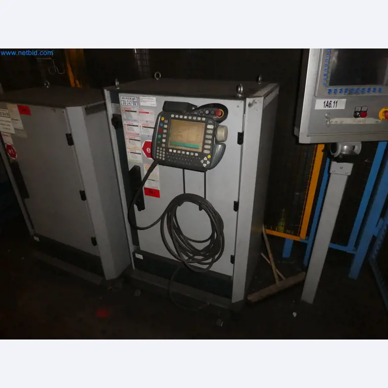 Robots, welding equipment and assembly accessories from the automotive industry-30