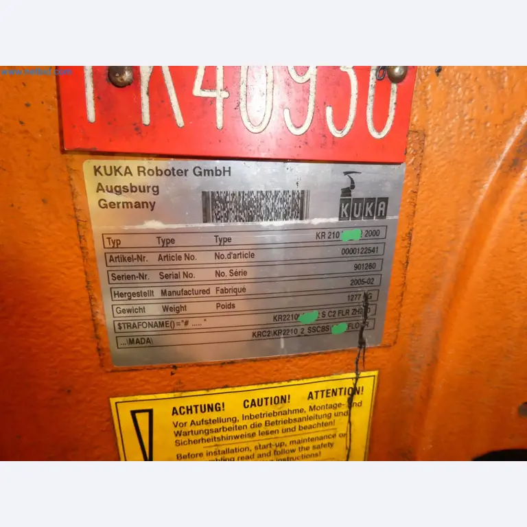 Robots, welding equipment and assembly accessories from the automotive industry-39