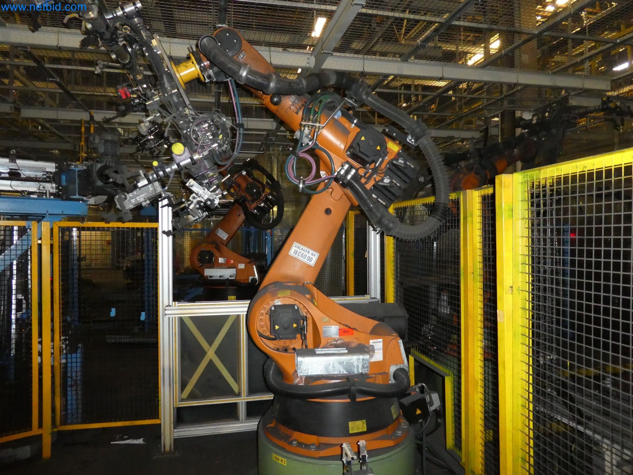 Robots, welding equipment and assembly accessories from the automotive industry-42