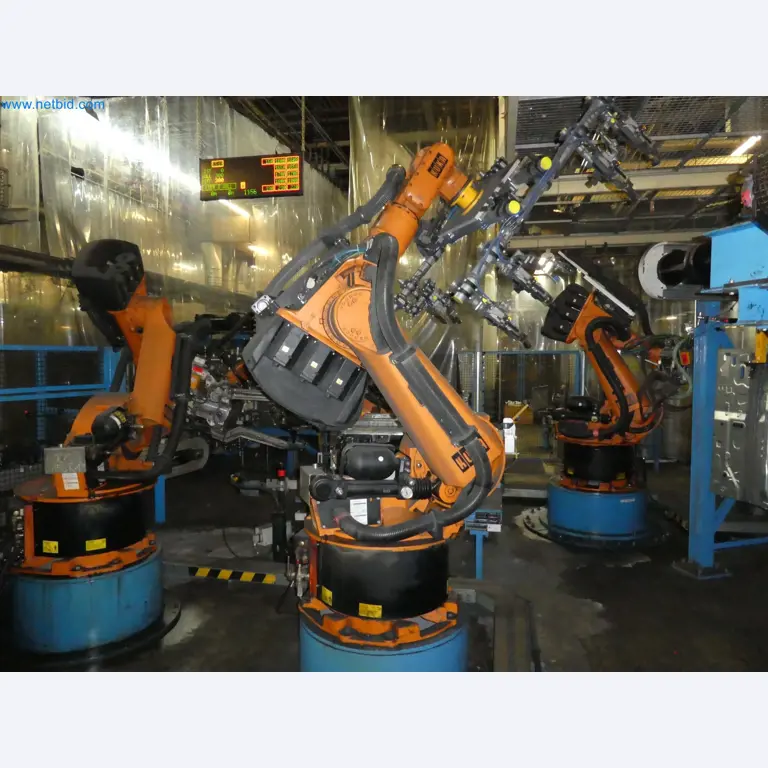 Robots, welding equipment and assembly accessories from the automotive industry-46
