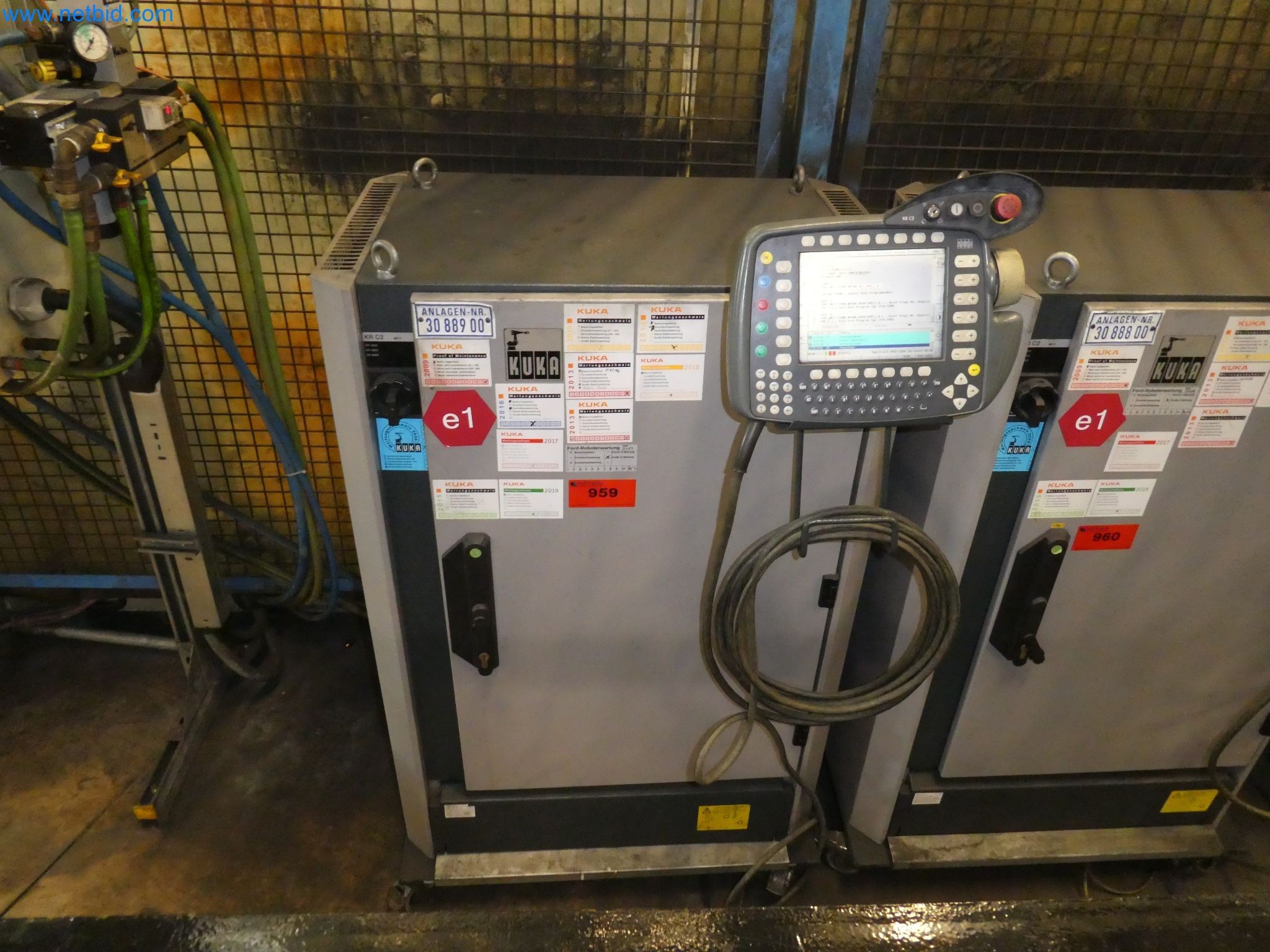 Robots, welding equipment and assembly accessories from the automotive industry-52