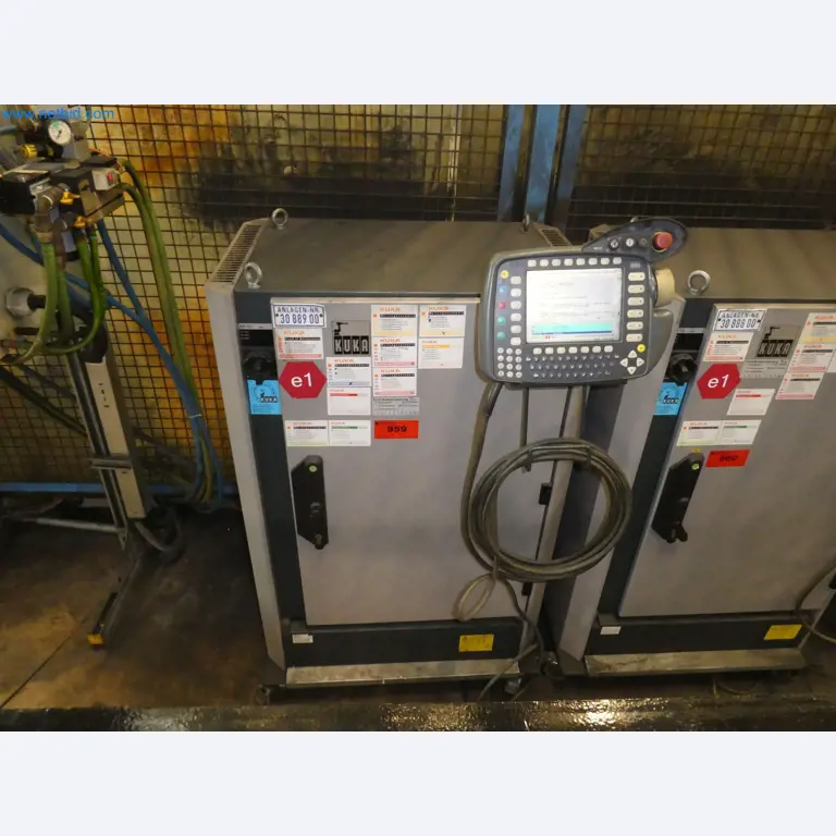 Robots, welding equipment and assembly accessories from the automotive industry-52