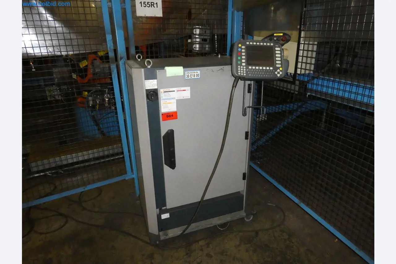 Robots, welding equipment and assembly accessories from the automotive industry-58