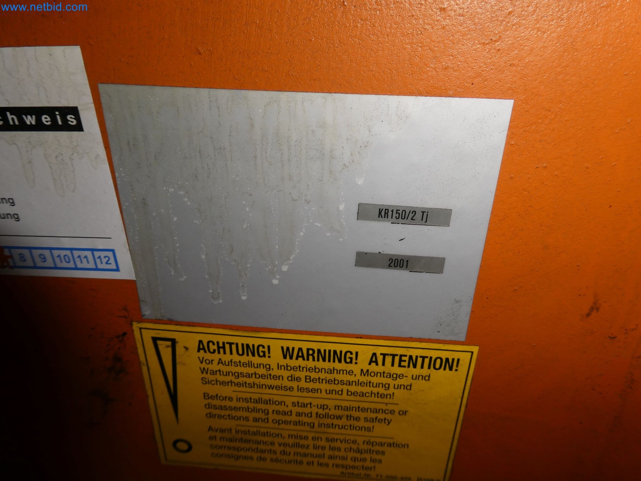 Robots, welding equipment and assembly accessories from the automotive industry-59