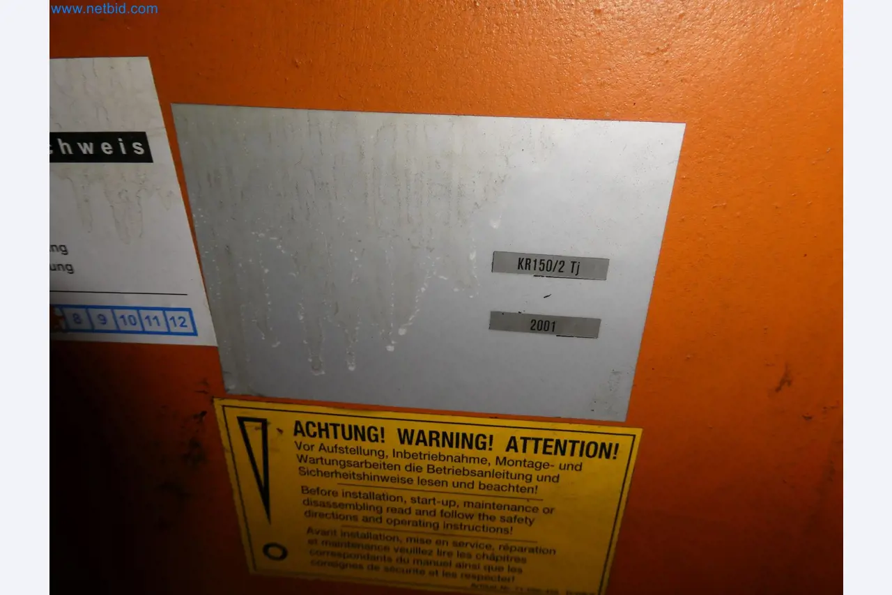 Robots, welding equipment and assembly accessories from the automotive industry-59