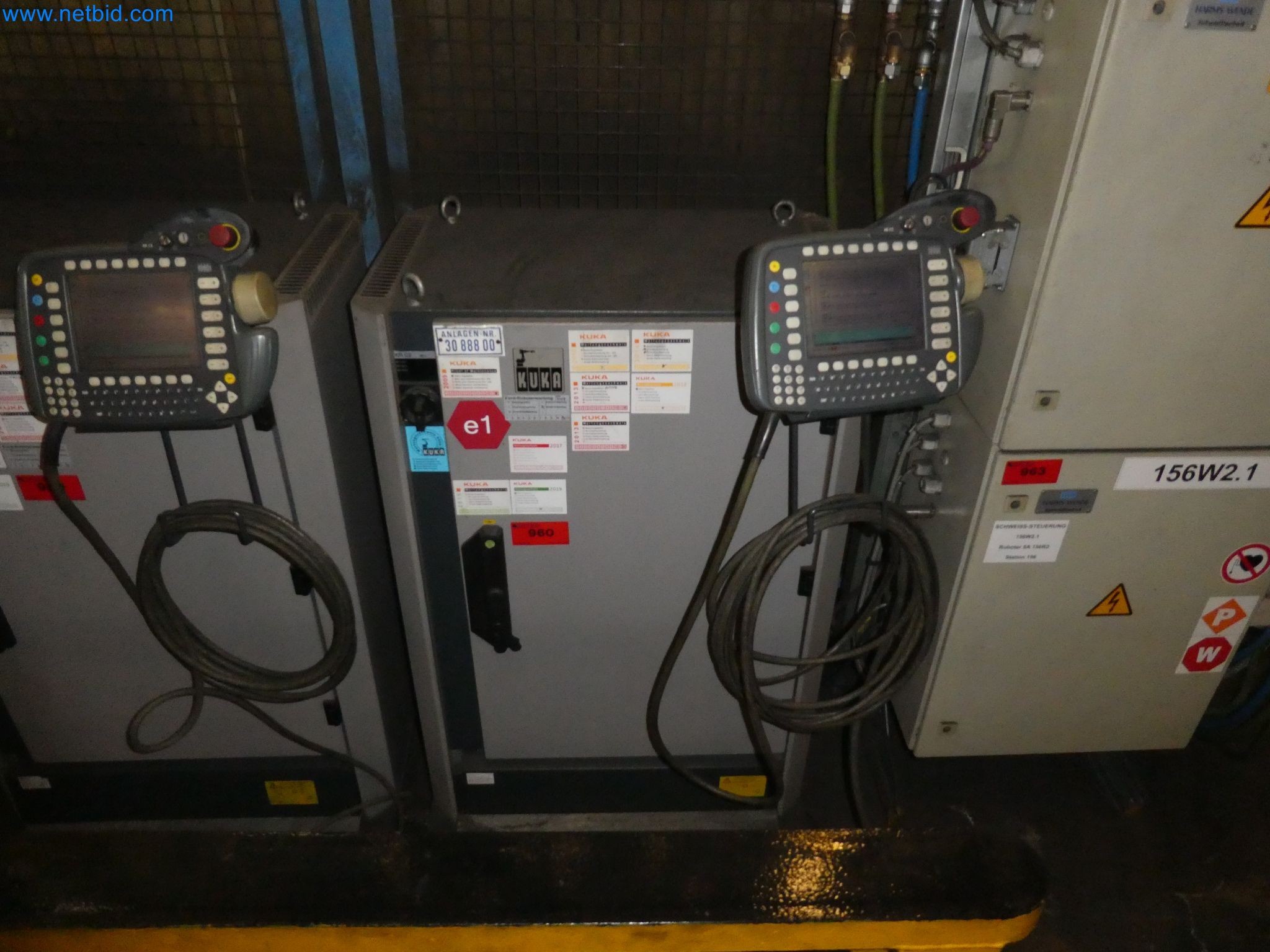 Robots, welding equipment and assembly accessories from the automotive industry-60