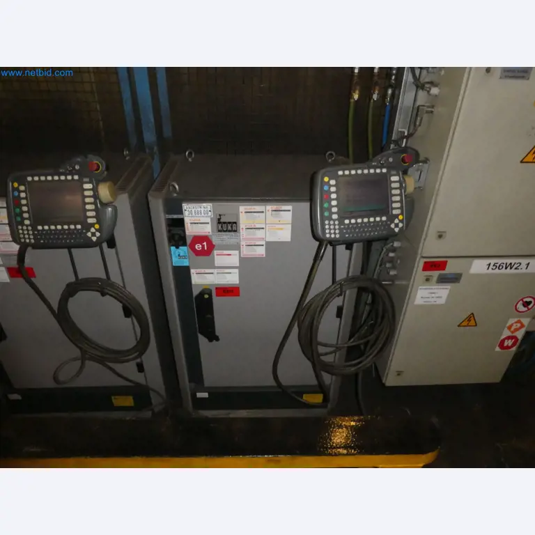 Robots, welding equipment and assembly accessories from the automotive industry-60