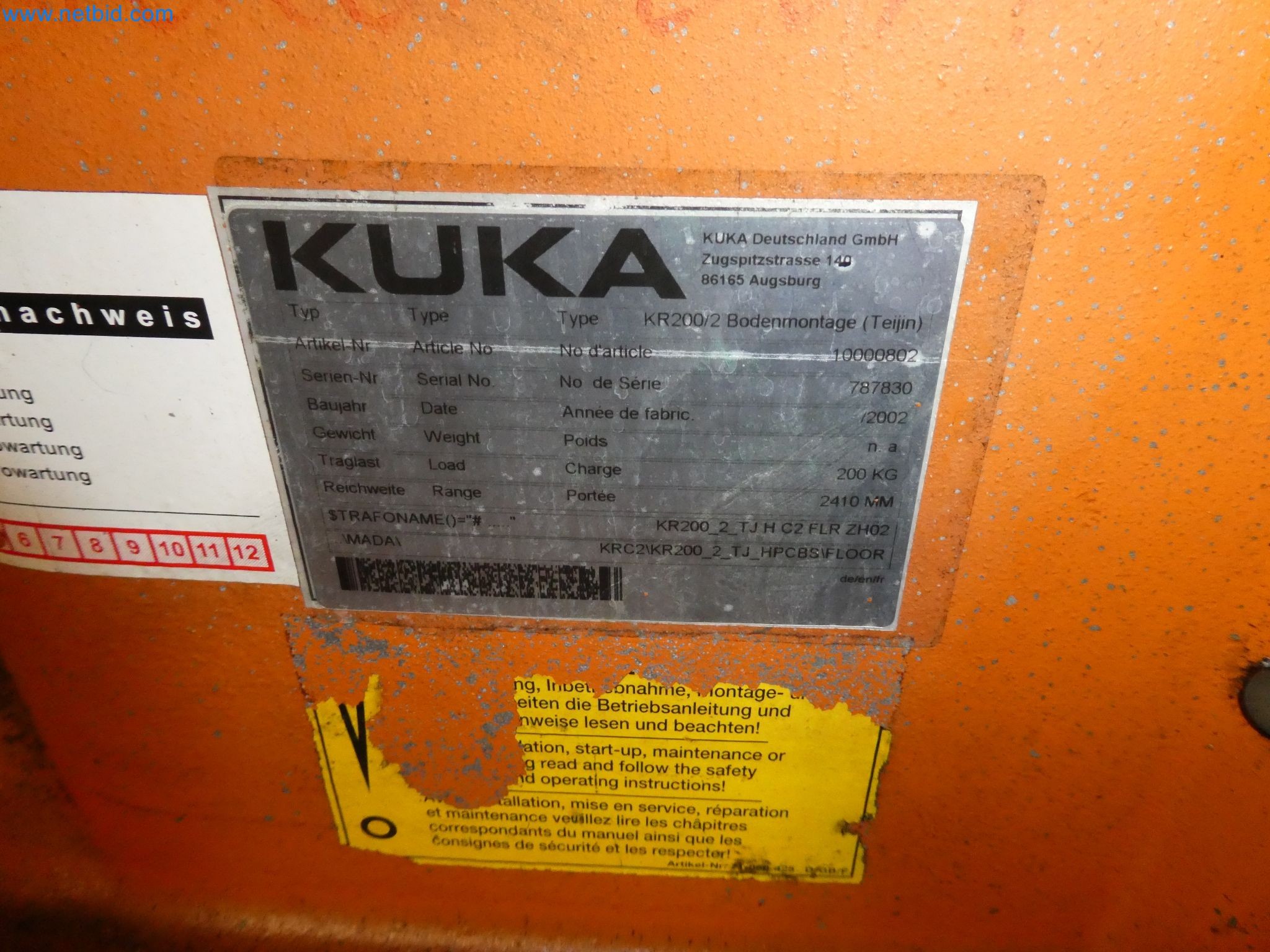 Robots, welding equipment and assembly accessories from the automotive industry-61