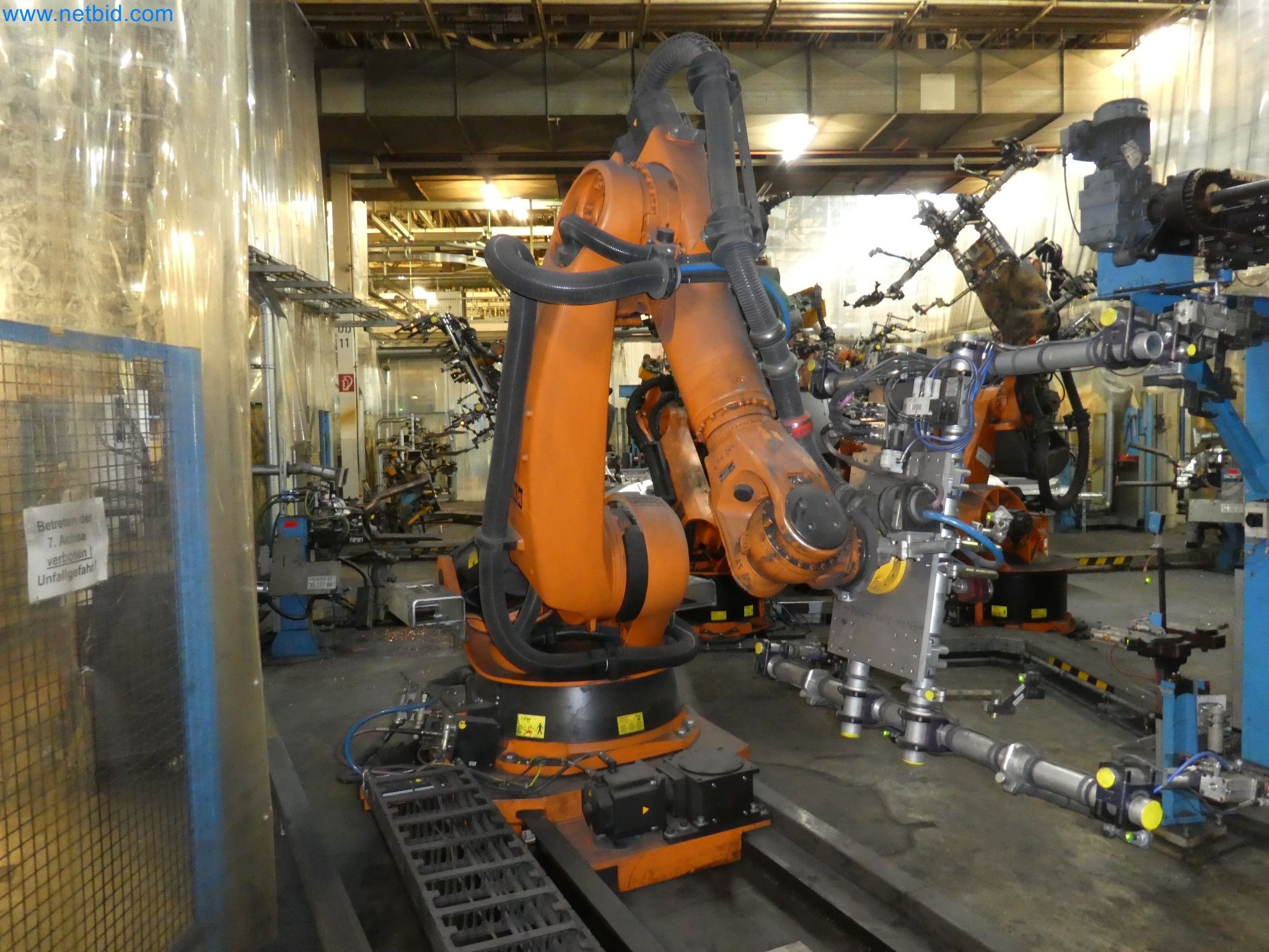Robots, welding equipment and assembly accessories from the automotive industry-62