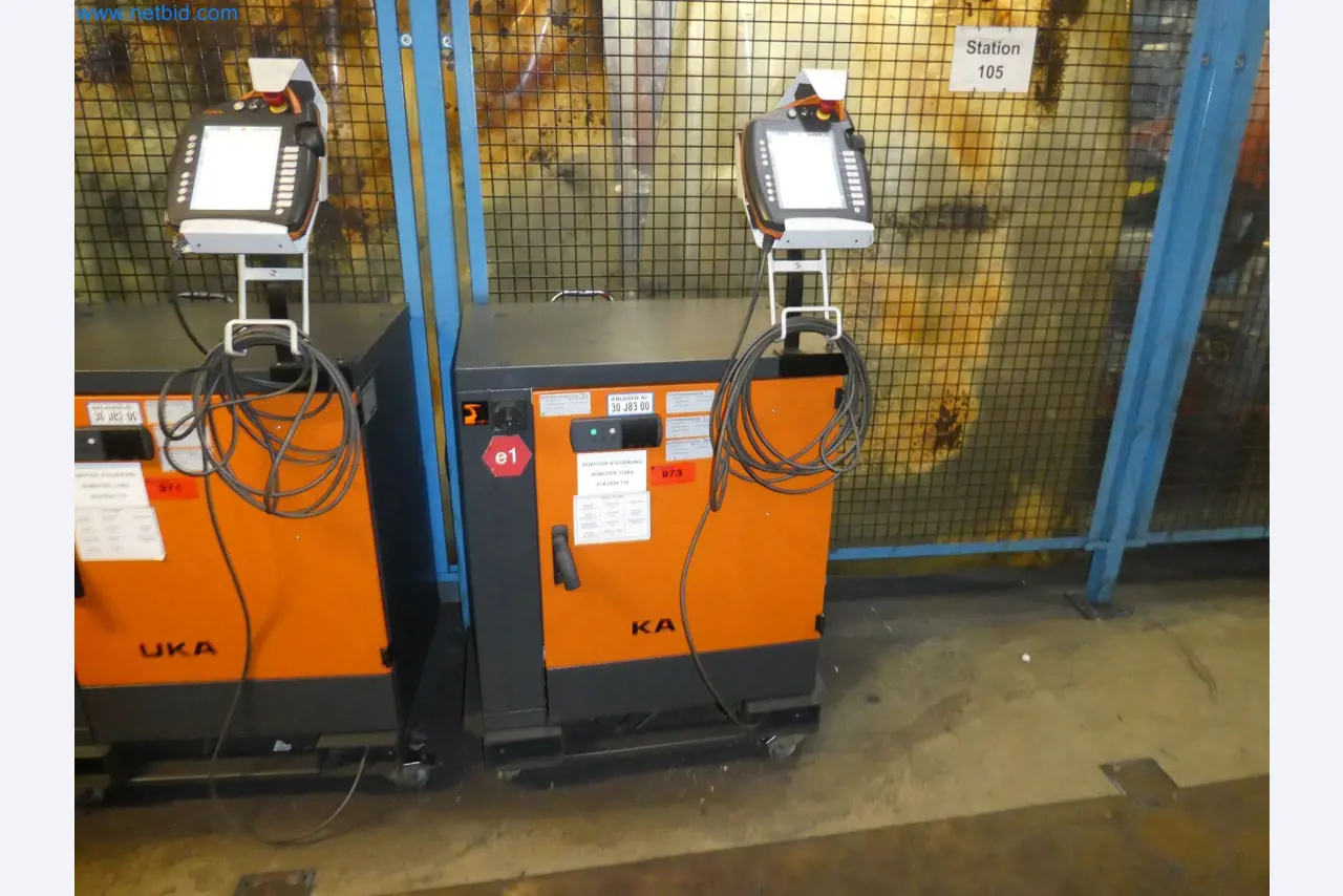 Robots, welding equipment and assembly accessories from the automotive industry-69